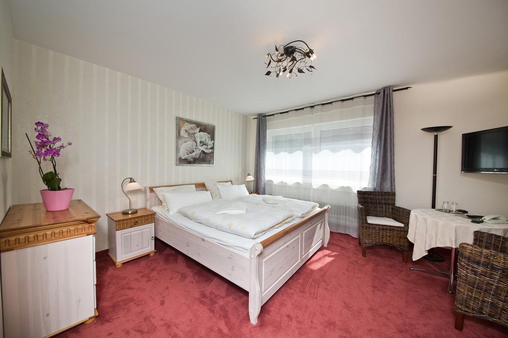Hotel Jaegerhof Staatsbad Bruckenau Exterior photo